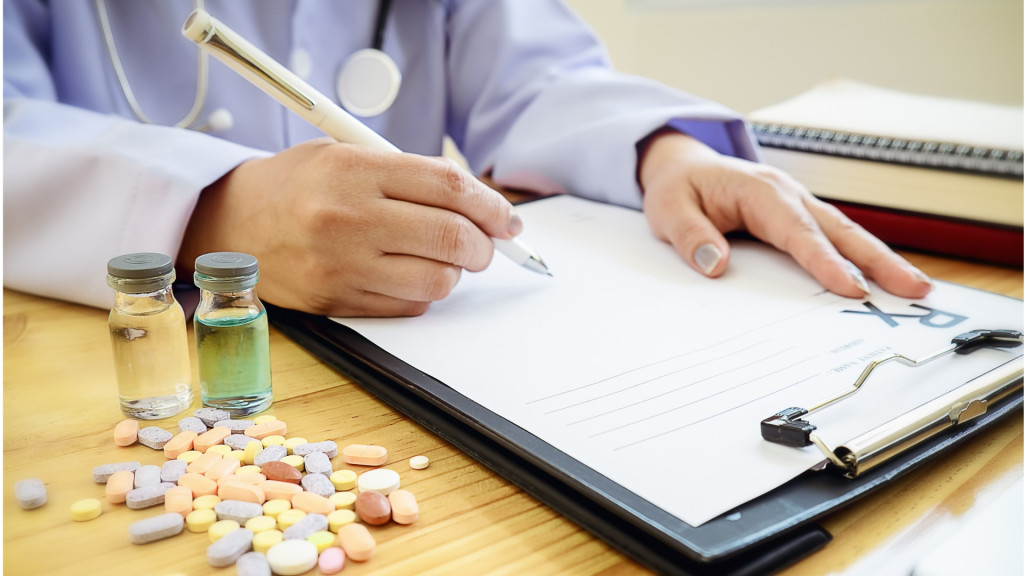 Opieka farmaceutyczna – komu i dlaczego jest potrzebna?